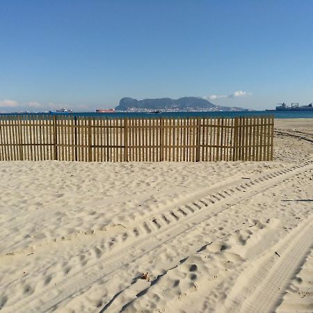 شقة الجيسايرس  في Estudio A Pie De Playa Con Bano Y Cocina Privados المظهر الخارجي الصورة