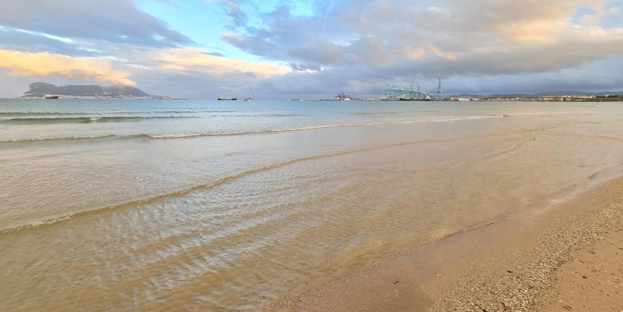شقة الجيسايرس  في Estudio A Pie De Playa Con Bano Y Cocina Privados المظهر الخارجي الصورة